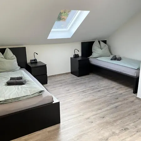 Geraeumige Mit Garten