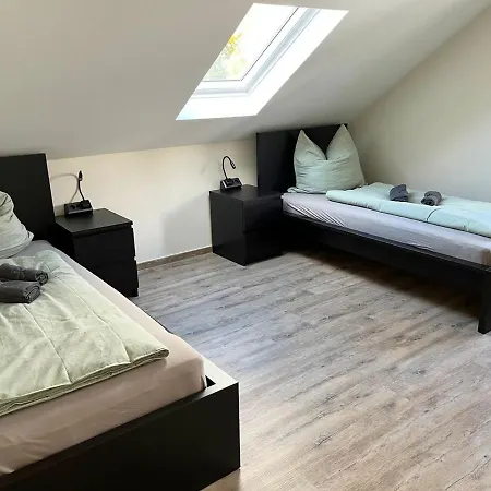 Geraeumige Mit Garten *