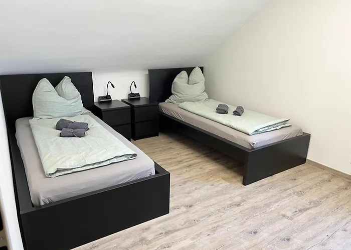 Geraeumige Mit Garten